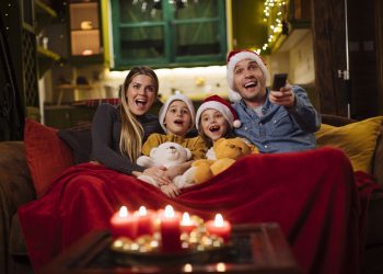χριστουγεννιάτικη ταινία στην τηλεόραση