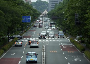 οδήγηση από αριστερά