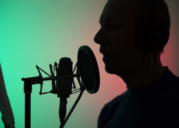 τραγουδιστής