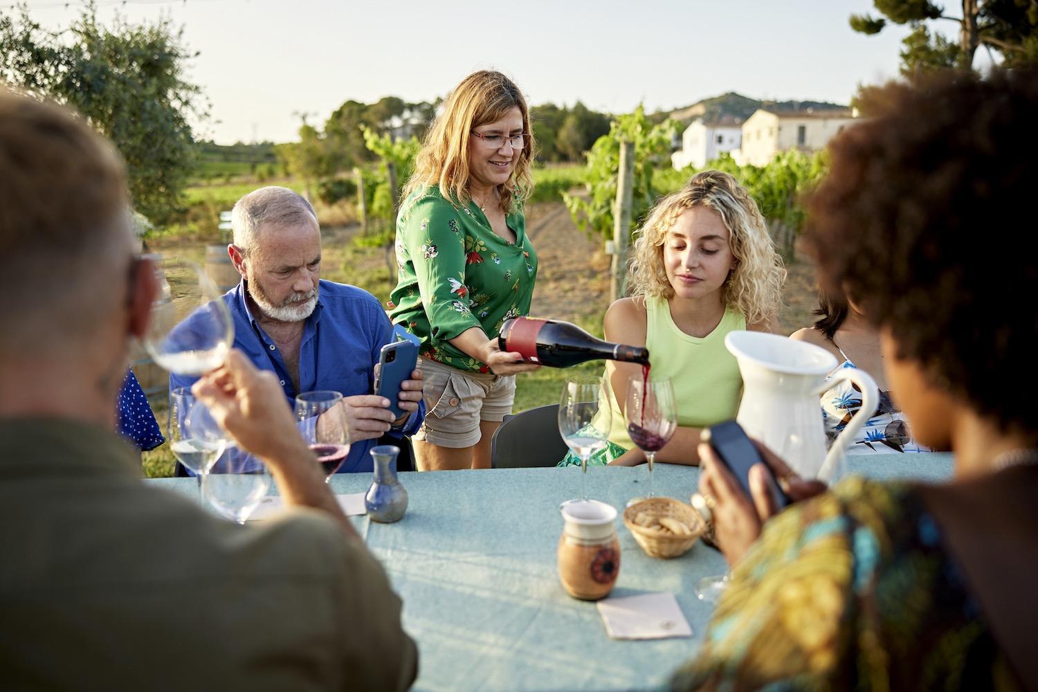 wine tasking σε ταξίδι