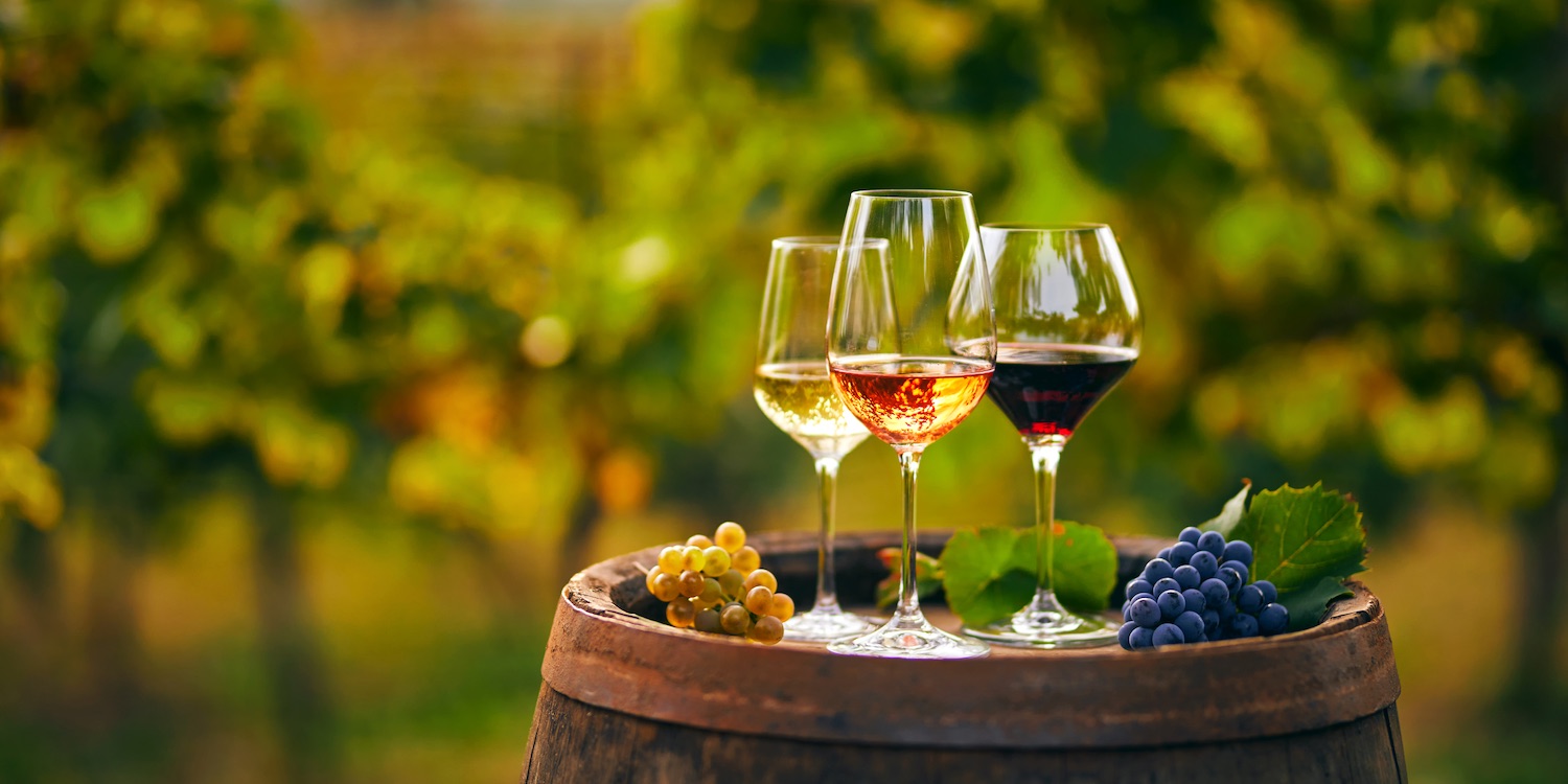 σταφύλια και κρασί