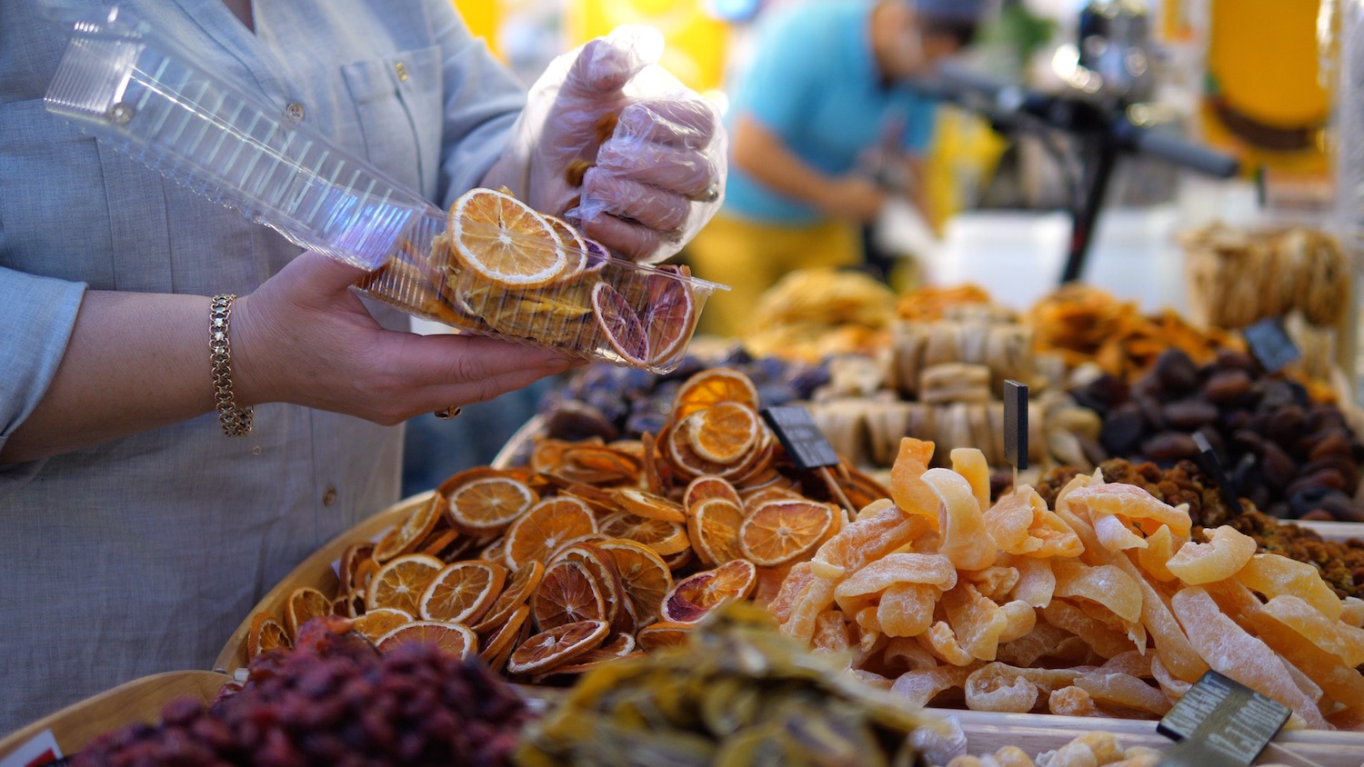 αποξηραμένα φρούτα στην αγορά