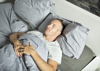 ύπνος ανάσκελα