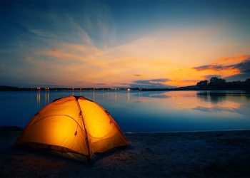 ελληνικά νησιά για κάμπινγκ