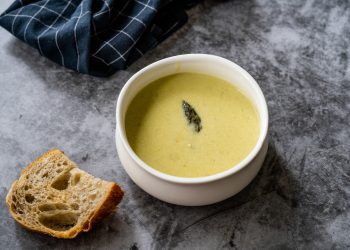 Ταχινόσουπα