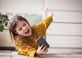 Παιδί και κινητό