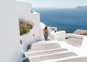 Μήπως η Ελλάδα πρέπει να αλλάξει το τουριστικό της μοντέλο