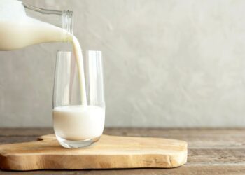 Πώς ένα ποτήρι γάλα συμβάλλει στην καταπολέμηση της αϋπνίας;