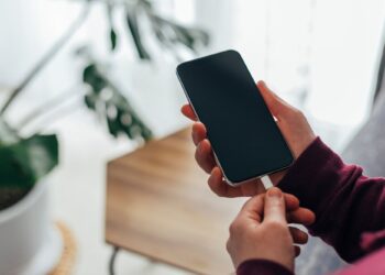 Πώς θα κρατήσει περισσότερο η μπαταρία του κινητού μας;