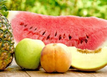 Τα 10 πιο ενυδατικά φρούτα του καλοκαιριού