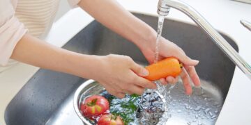 Εύκολοι τρόποι για να καταναλώνουμε περισσότερο νερό