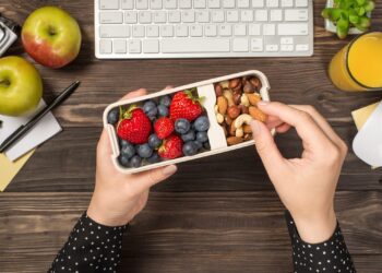 Υγιεινά snacks για το γραφείο ή το σχολείο