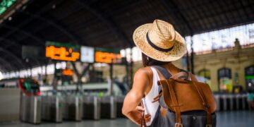 Πώς να οργανώσεις ένα ταξίδι της τελευταίας στιγμής χωρίς να ξοδέψεις μια περιουσία