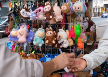 Προειδοποίηση για «επικίνδυνες» και ψεύτικες κούκλες Labubu