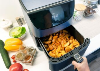 Οι τροφές που πρέπει να μην μαγειρεύετε ποτέ στη φριτέζα αέρος