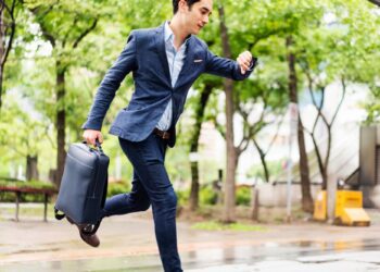 Τι σημαίνει να αργείς πάντα, σύμφωνα με την ψυχολογία