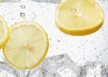 Βοηθά το ανθρακούχο νερό στο αδυνάτισμα;