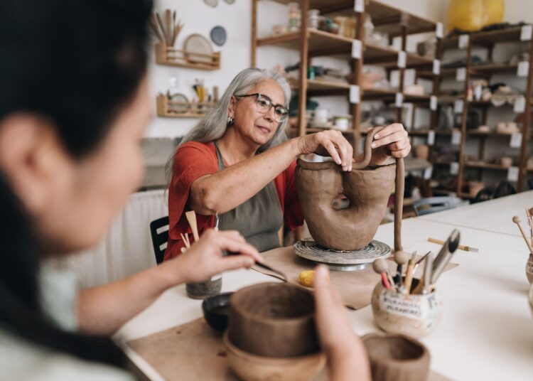 5 τρόποι με τους οποίους η κεραμική μπορεί να ωφελήσει την ψυχική σας υγεία