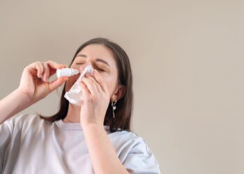 6 κόλπα για να φύγει γρήγορα το μπούκωμα στην μύτη