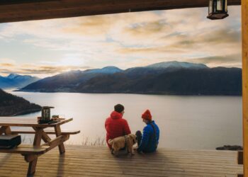 Τι είναι το hygge που κάνει τους Δανούς τόσο χαρούμενους;