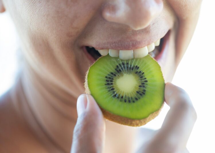 Αλλεργία στο ακτινίδιο: Τι μπορεί να δείχνει για την υγεία μας;