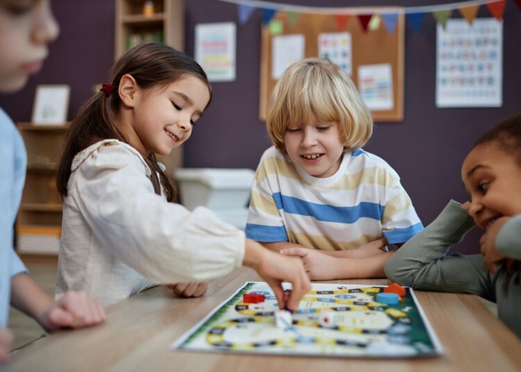 Επιτραπέζια για παιδιά: Τα οφέλη και η σημασία τους