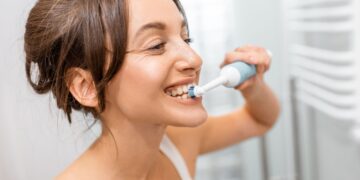 Ηλεκτρική οδοντόβουρτσα: Τελικά αξίζει;