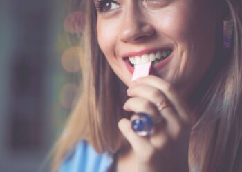 Μπορούν οι τσίχλες να βλάψουν τα δόντια μας;