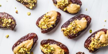 Οι γεμιστοί χουρμάδες γίνονται το απόλυτο σνακ