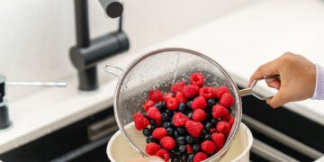 Πώς πρέπει να πλένουμε τα φρούτα μας;