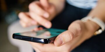 Πώς τα social media αλλάζουν τον τρόπο που βλέπουμε τον εαυτό μας;