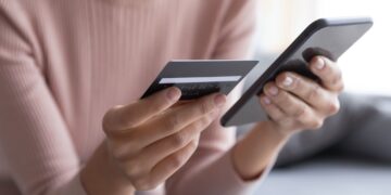 Πότε πρέπει να ακυρώσετε την τραπεζική σας κάρτα;