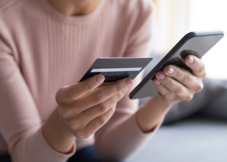 Πότε πρέπει να ακυρώσετε την τραπεζική σας κάρτα;