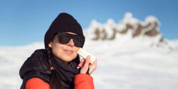 Πρέπει τελικά να φοράμε αντηλιακό τον χειμώνα;