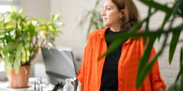 Εργασία και εγκυμοσύνη: Πρακτικές συμβουλές για μία απαιτητική περίοδο