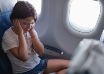 Γιατί φοβόμαστε τις αναταράξεις; Η ψυχολογία πίσω από τον φόβο πτήσης