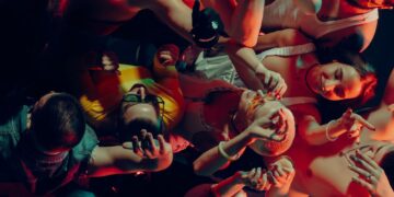 Πώς η Gen Z αλλάζει την έννοια του πάρτι