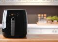 Φούρνος ή air fryer: Ποιο καταναλώνει λιγότερο ρεύμα;