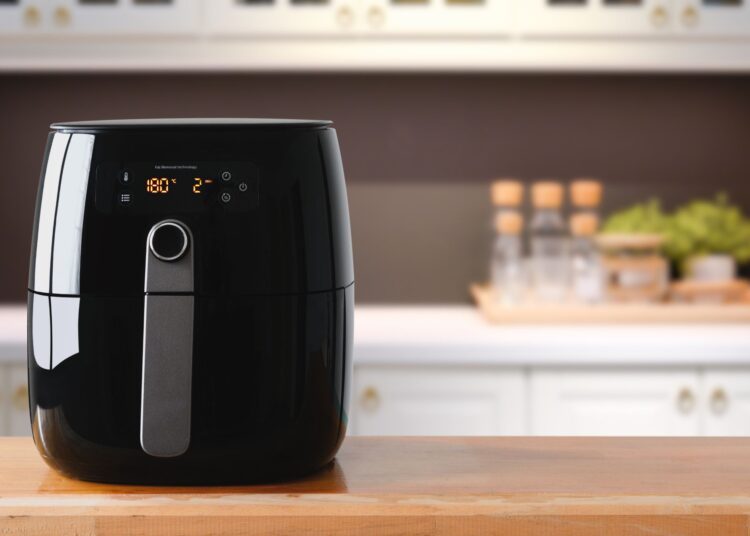 Φούρνος ή air fryer: Ποιο καταναλώνει λιγότερο ρεύμα;