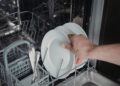 Πώς να τοποθετήσετε τα πιάτα στο πλυντήριο με τον σωστό τρόπο;