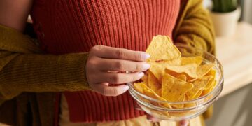 Πώς θα νικήσουμε τη συναισθηματική υπερφαγία;