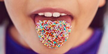 Πόσο κακή είναι η ζάχαρη για τα παιδικά δόντια;