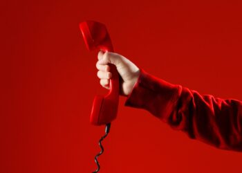 Τι σημαίνει όταν αποφεύγετε τα τηλεφωνήματα;