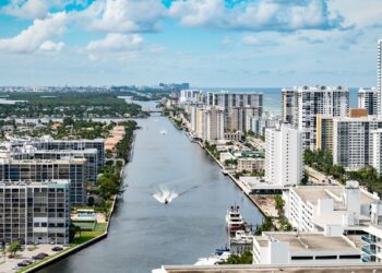 Οι πόλεις που εξαφανίζονται σιωπηλά κάτω από το νερό