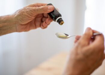 Ποια φάρμακα δεν πρέπει να παίρνουμε ποτέ με φαγητό;