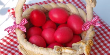 Γιατί βάφουμε αυγά;