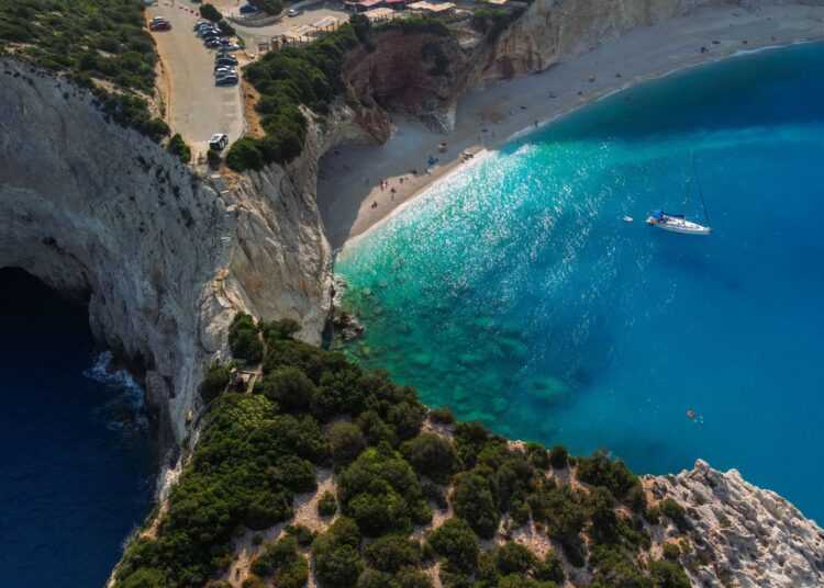 Λευκάδα: Εκεί όπου η φυσική ομορφιά συναντά τη διακριτική πολυτέλεια