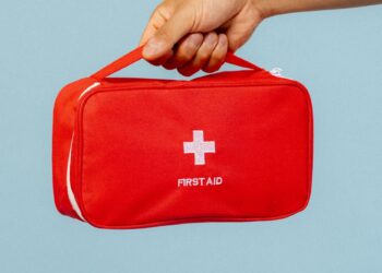 Φαρμακείο αυτοκινήτου: Τι πρέπει να περιλαμβάνει;