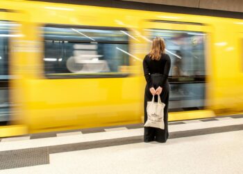 Γλιτώνουμε πραγματικά χρόνο χρησιμοποιώντας τις δημόσιες συγκοινωνίες;