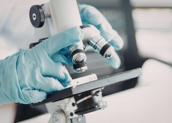 Η εφεύρεση που άλλαξε τον τρόπο που βλέπουμε